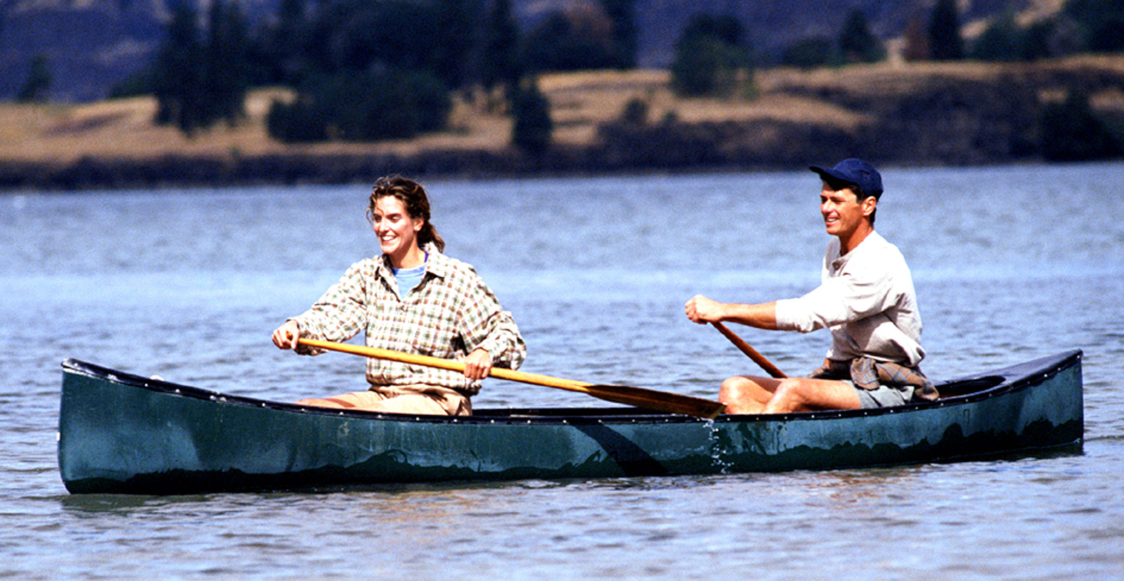 guy-girl-canoe_2w.jpg